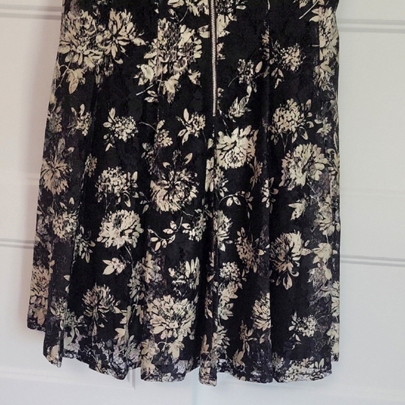 Danny & Nicole Black and Cream Floral Dress - Picture 5 of 5